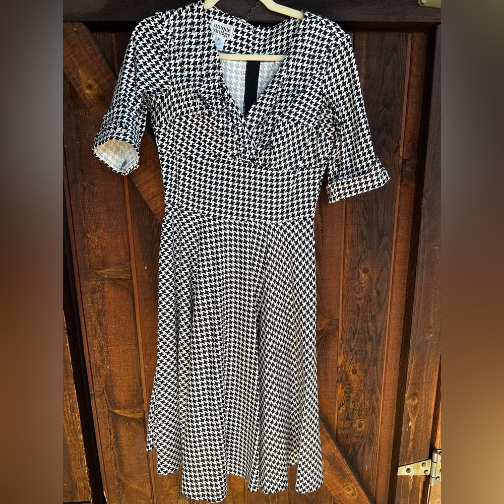 Unique Vintage Monochrome Houndstooth Dress
